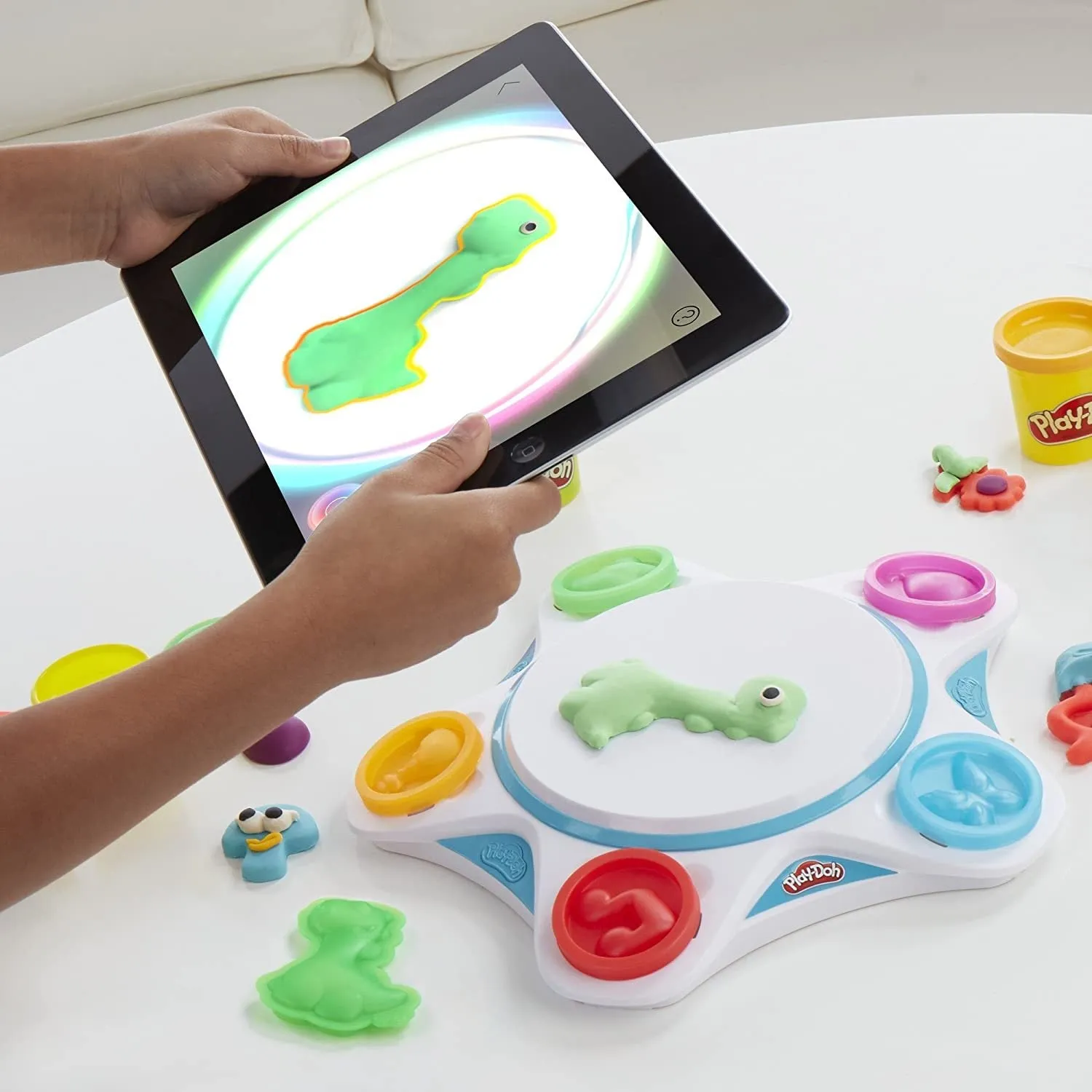 Play-Doh Shape To Life Studio