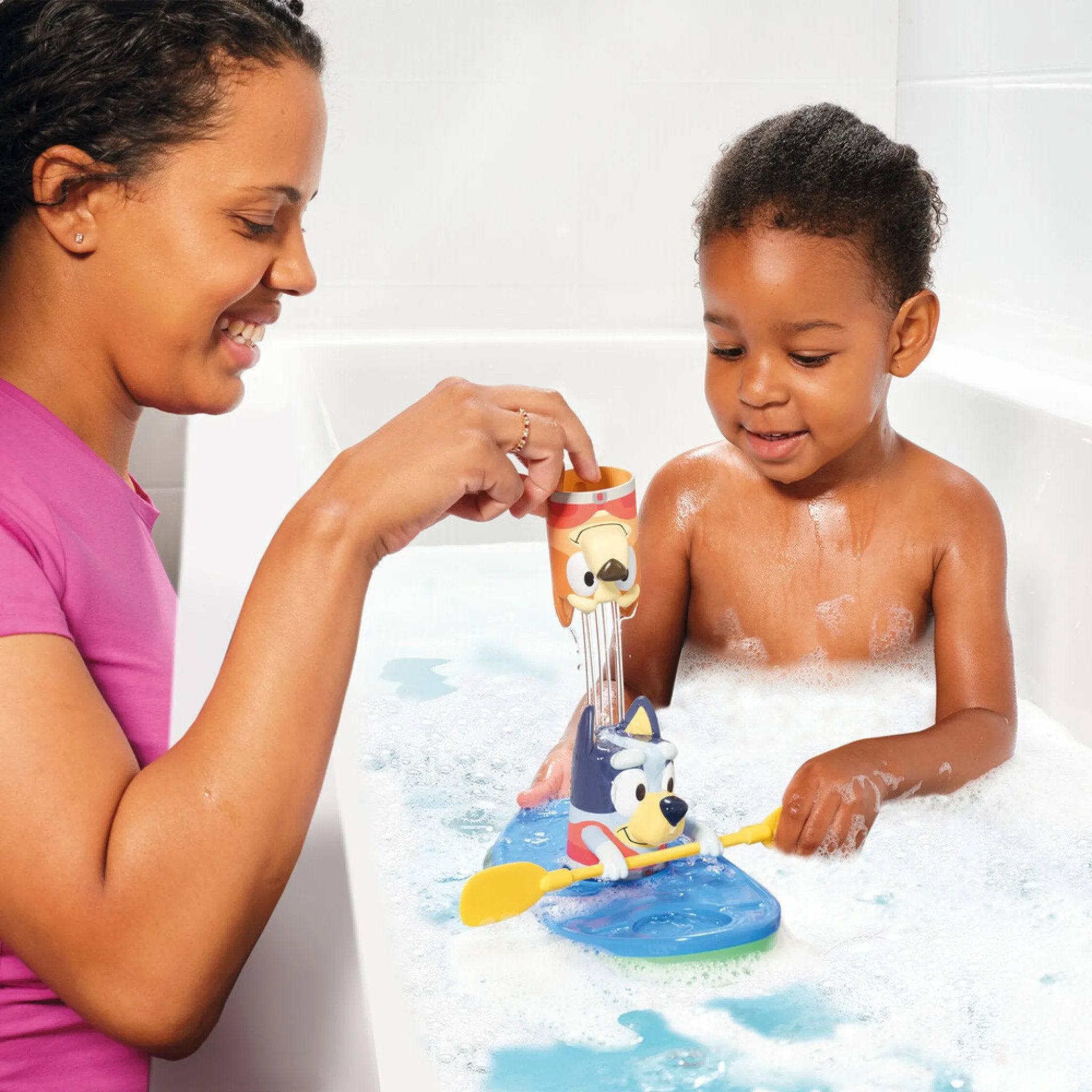 Tomy Toomies Bluey Canoe Bath Toy